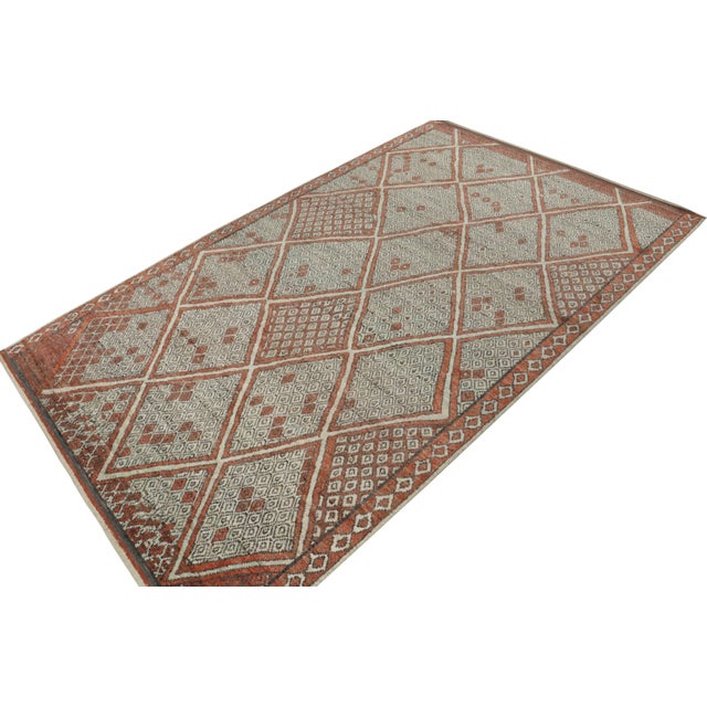 This contemporary 9x15 rug is the newest entry to Rug & Kilim's new Moroccan Collection—a bold take on the iconic style....