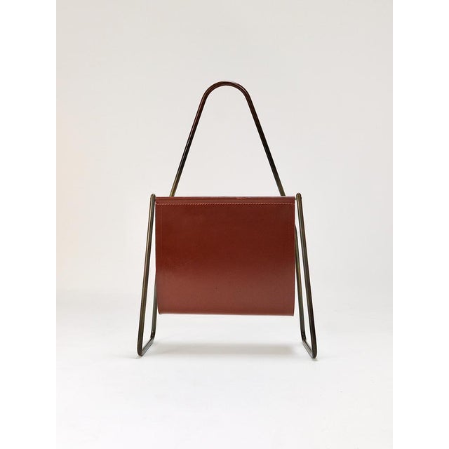 Carl Auböck Mid-Century Magazine Rack in Brass & Brown Leather attributed to Carl Auböck, Austria, 1950s For Sale - Image 4 of 18