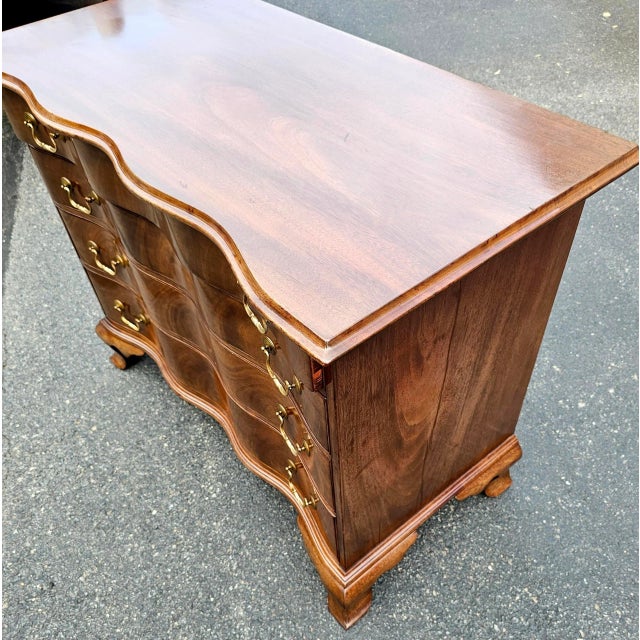 Wood Antique 18th Century Chippendale Oxbow Chest of Drawers For Sale - Image 7 of 12