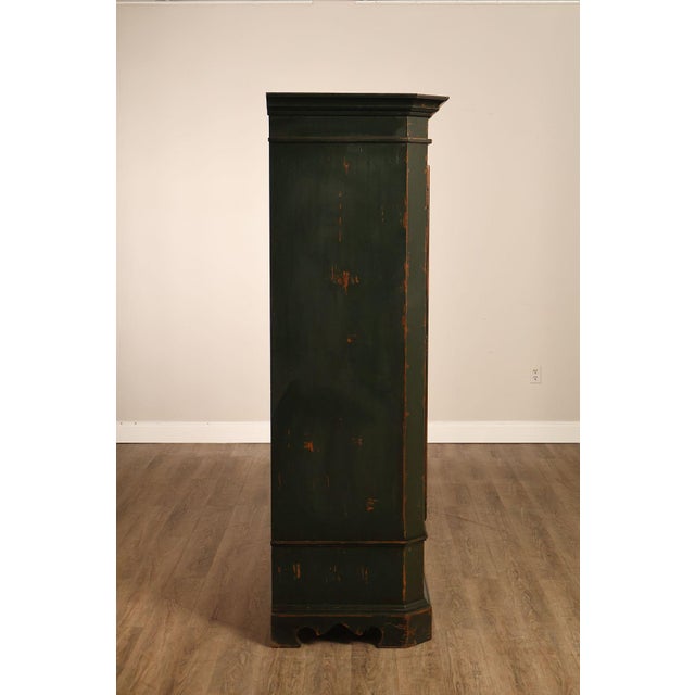 American Country Primitive Style Painted Linen Cabinet For Sale - Image 16 of 18