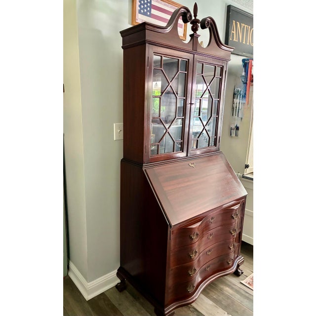 Absolutely gorgeous vintage Maddox Reproductions, Jamestown, NY Mahogany Secretary (desk) in excellent condition - large...