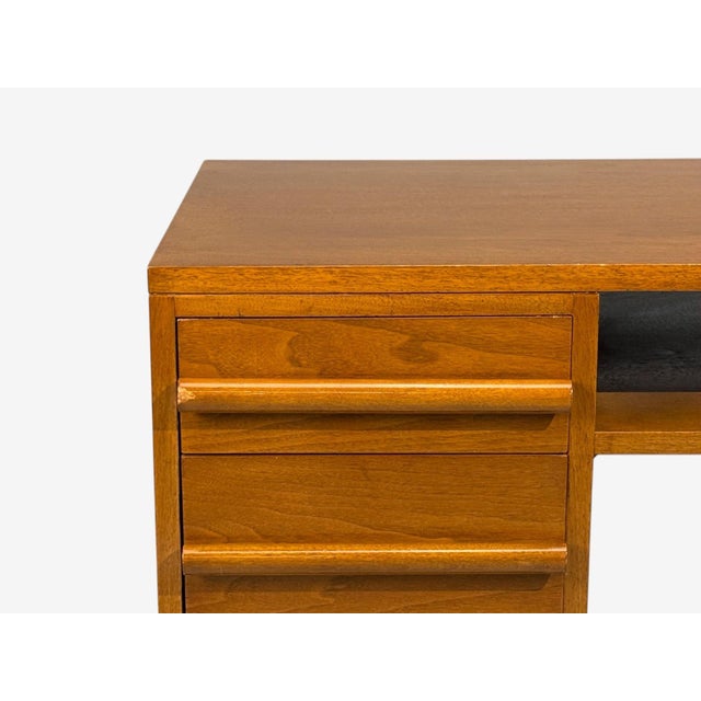 Wood t.h. Robsjohn-Gibbings, Writing Desk, Walnut, Usa, 1960s For Sale - Image 7 of 12
