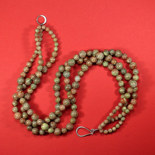 2020s Ajd 19 Inch Mayflower Jasper 3 Stand Necklace For Sale - Image 5 of 6