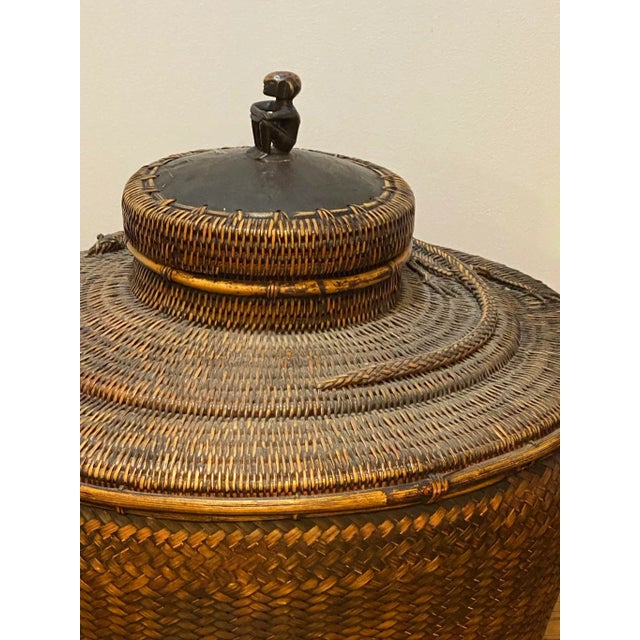 Vintage 19th Century Asian Woven Rattan Bamboo Storage Basket W/Lid and Monkey Detail For Sale - Image 4 of 10