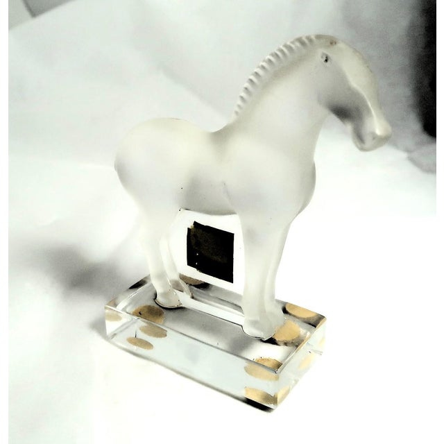 Late 20th Century Lalique (France) - Exquisite Signed Clear and Frosted Tang Horse With Original Label, Retired - For Sale - Image 13 of 16