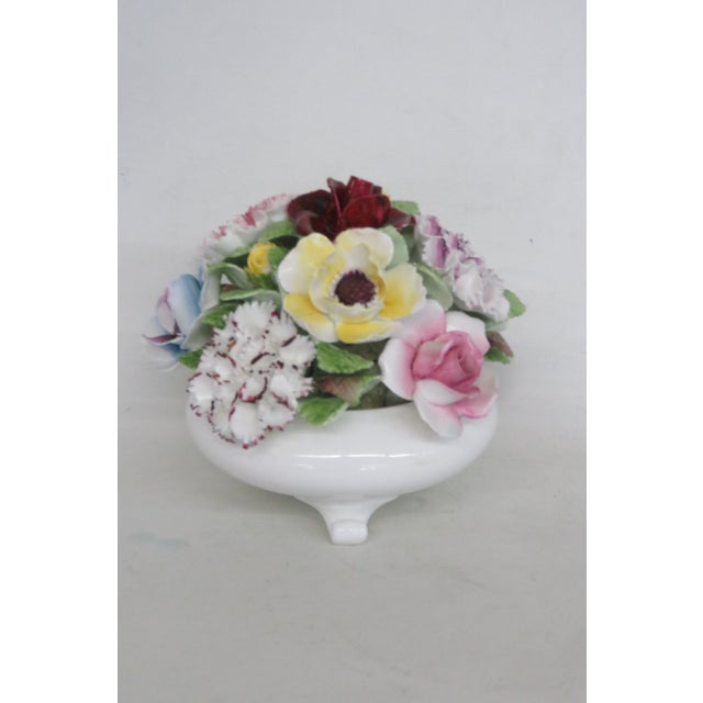Royal Doulton England Bone China Floral Posy Mixed Flowers in Footed Bowl 5016b For Sale - Image 14 of 18