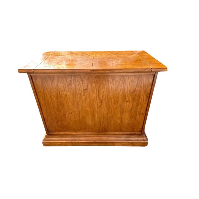 Wood 1970s Stanley Walnut Neoclassical Hollywood Regency Flip Top Server / Buffet / Bar For Sale - Image 7 of 8