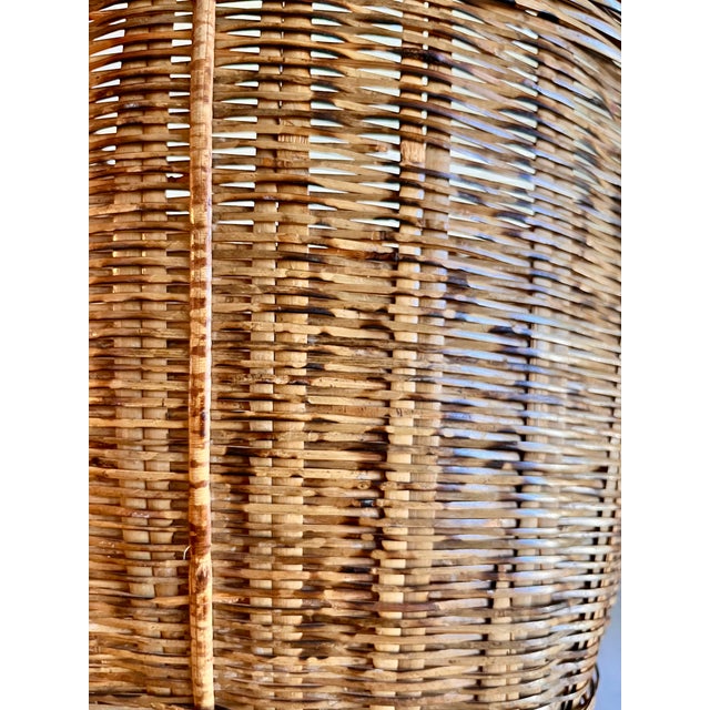 Wood Vintage Handwoven Chinese Split Reed Tortiseshell Bamboo and Rattan Large Gathering Basket For Sale - Image 7 of 14