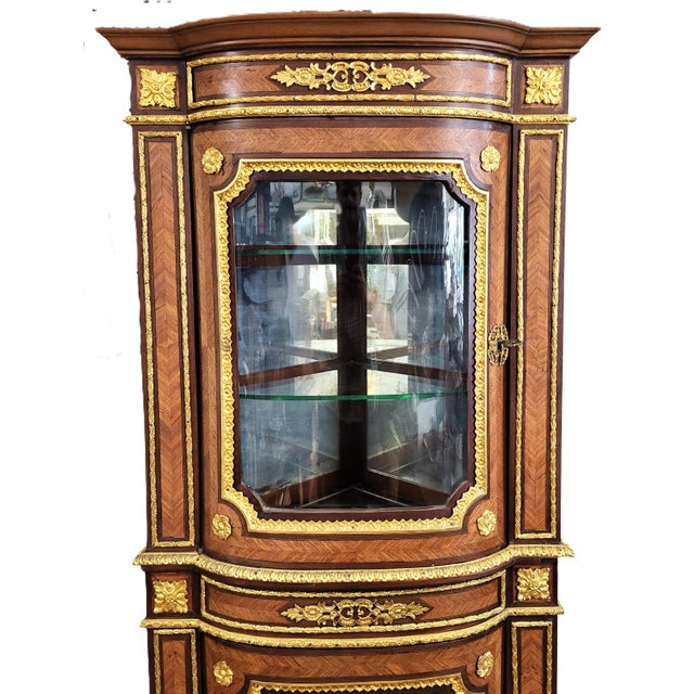 Antique French Bronze Mounted & Inlaid Corner Curio Cabinet Vitrine For Sale - Image 11 of 18