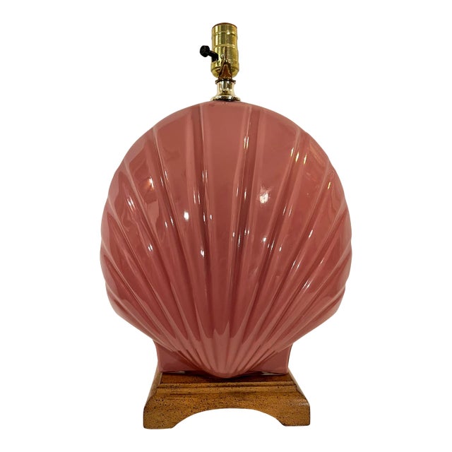 Vintage Coastal Palm Beach Regency Reverse Painted Pink Glass Shell Lamp on Wooden Base For Sale