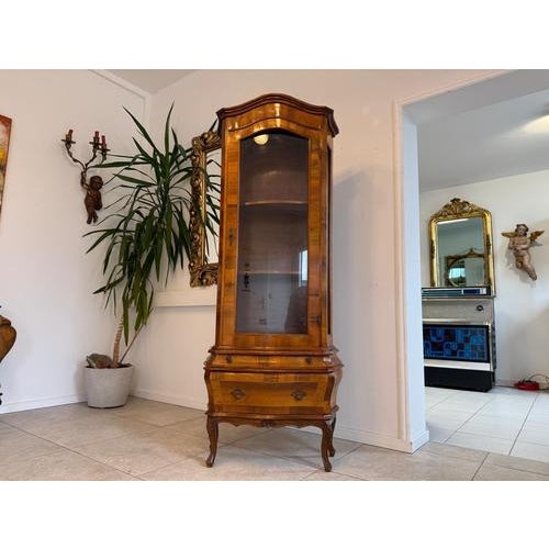 1980s Baroque Style Inlaid Walnut Display Cabinet For Sale - Image 5 of 11