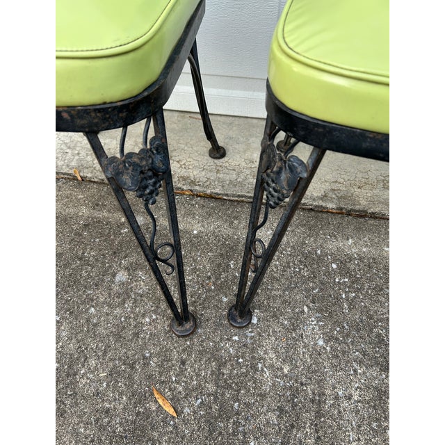 Russell Woodard Late 20th Century Woodard Black Iron Lime Green Dining/Patio Chairs - Set of 4 For Sale - Image 4 of 12
