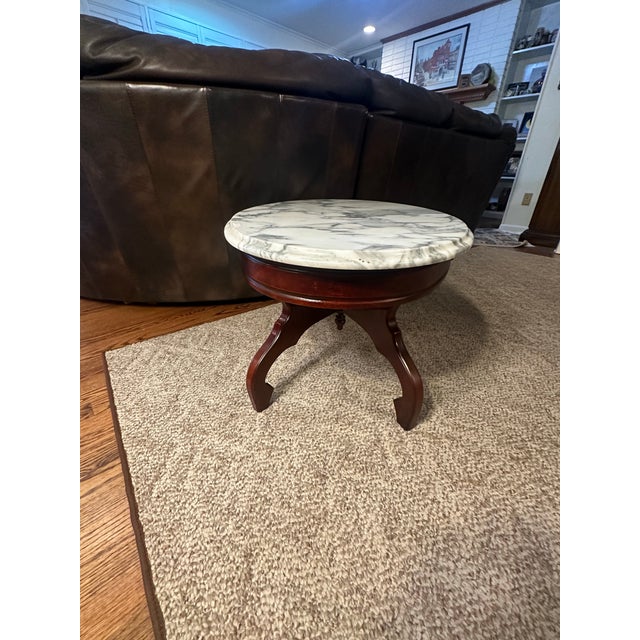 Mid 20th Century Vintage Oval Marble-Top Coffee Table With Carved Floral Apron (Nice) For Sale - Image 5 of 12