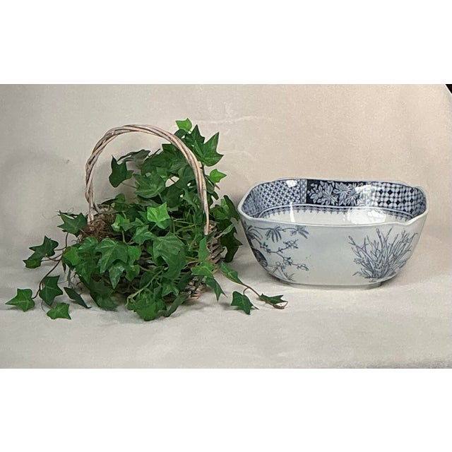 Authentic Late-Victorian English Transferware Copeland Blue and White Serving Bowl For Sale - Image 9 of 12