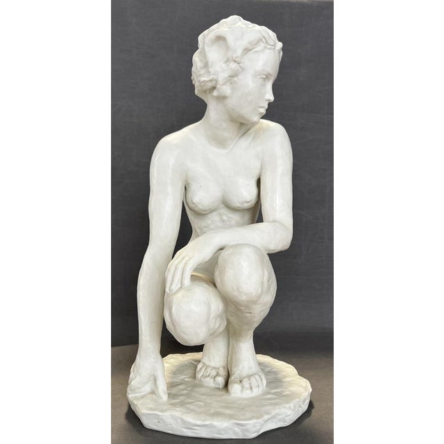 Porcelain Sculpture of Squatting Woman by Fritz Klimsch for Rosenthal, 1940 For Sale - Image 3 of 10