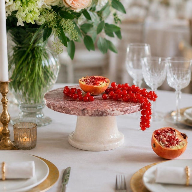 Decorative Footed Centerpiece Bowl in Red Marble by Forzini, in New conditions. Designed from 2000