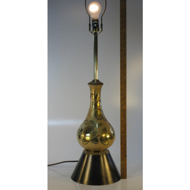 1960s 1960s Mid-Century Modern, Hollywood Regency, Gold Pottery, Atomic Age, Retro Table Lamp For Sale - Image 5 of 10
