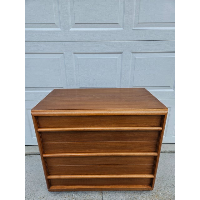 John Widdicomb Robsjohn-Gibbings Widdicomb Walnut Three Drawer Chest Dresser For Sale - Image 4 of 12