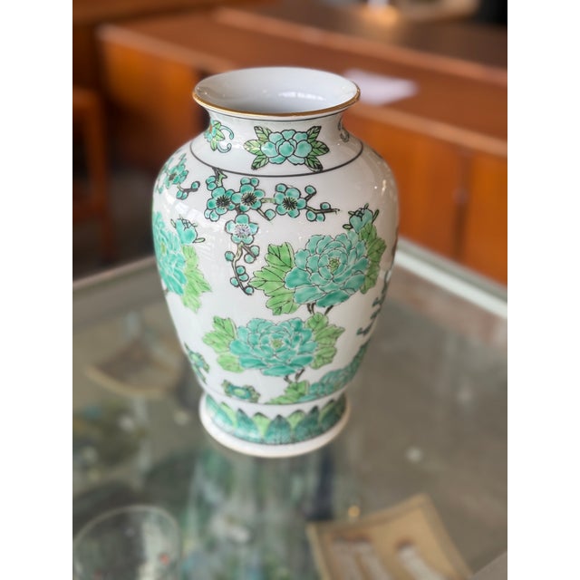 Gold Imari Hand Painted Porcelain Vase For Sale - Image 4 of 8