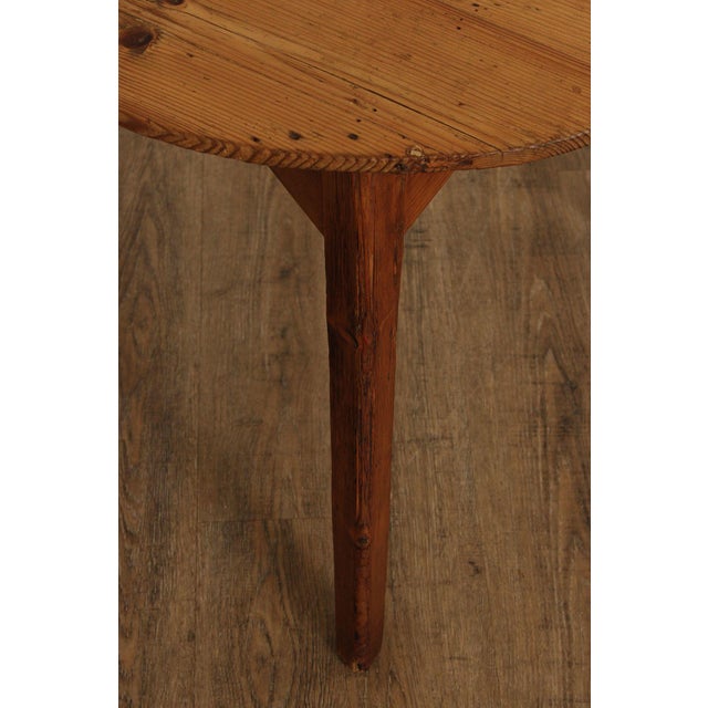 Antique English Pine Cricket Table For Sale In Philadelphia - Image 6 of 12