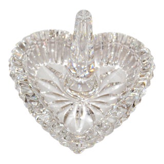 Late 20th Century Waterford Crystal Ribbed Ring Dish Heart Shape Starburst Base For Sale