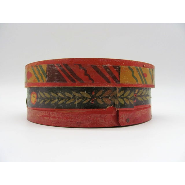 Antique American Tony Sarg Signed Wood Pantry Band Box Vassar College 1865 Tulip For Sale - Image 9 of 9