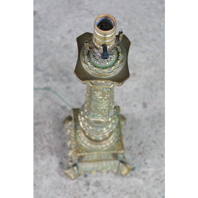 Vintage Gilt Bronze Neoclassical Corinthian Column Table Lamp Verdigris Patina For Sale - Image 6 of 16