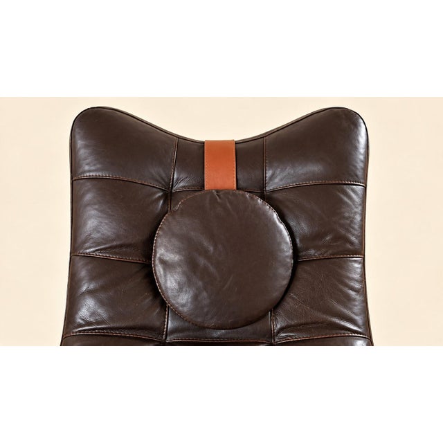 S-Shaped Chaise Longue in Chocolate Leather with Button Tufting, 1970s For Sale - Image 4 of 9