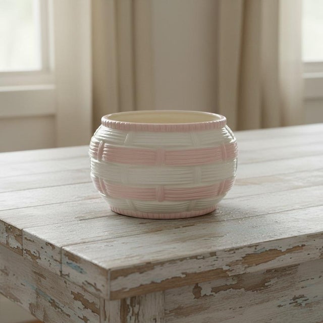 You are viewing a studio art ceramic planter made in 1980's marked by the artist. Also marked Norwood 1988. A basketweave...