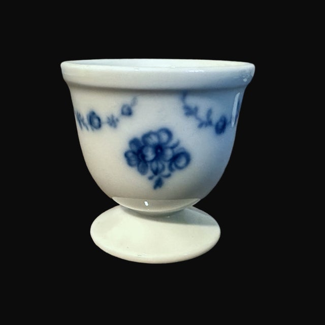 Vintage Furstenberg German Porcelain Lottine Eggs Cups in Blue & White - Set of 6 This is a rare 6 piece set of...