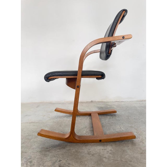 Stokke Actulum Ergonomic Chair by Peter Opsvik, 1979 For Sale - Image 3 of 13