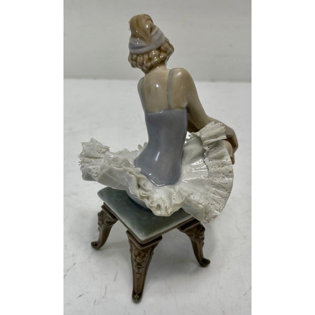 Hollywood Regency Vintage Lladró "Recital" #5496 Porcelain Figurine - Rare Lace Tutu - 1987 For Sale - Image 3 of 5