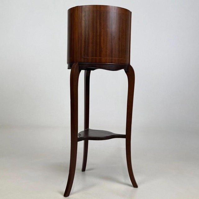 2000 - 2009 Antique Early 20th Century English Mahogany Jardinière For Sale - Image 5 of 7