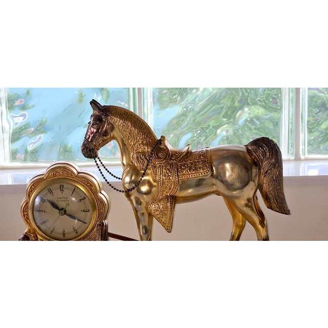Vintage 1940s United Clock Co. Western Horse Brass Mantel Clock – Model 315, Fully Functional For Sale - Image 4 of 12