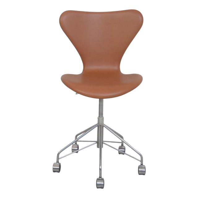 Model 3117 Office Chair in Cognac Leather by Arne Jacobsen, 1984 For Sale