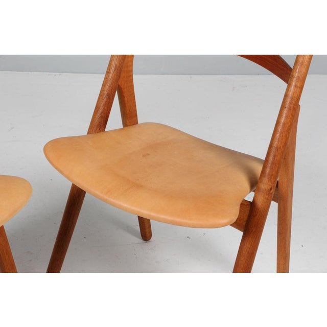 Hans J. Wegner Savbuk Ch-29 Dining Chairs attributed to Hans J. Wegner for Carl Hansen & Søn, Set of 2 For Sale - Image 5 of 9