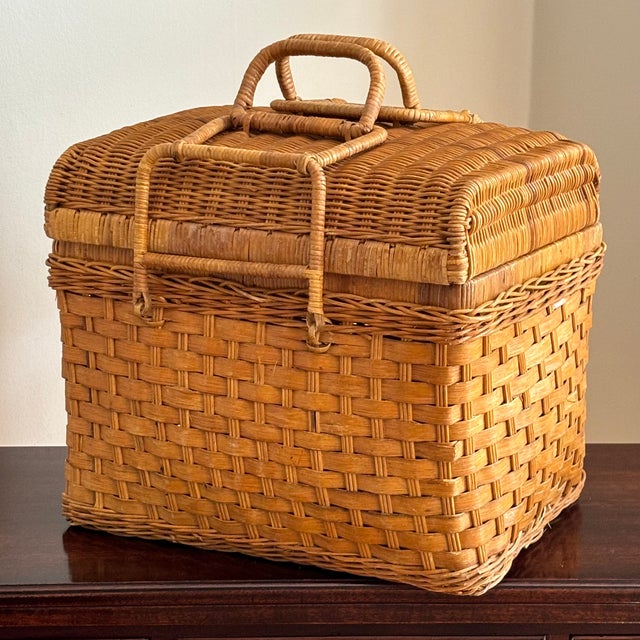 Mid 20th Century Mid-20th Century Vintage Natural Woven Wicker Utility Basket For Sale - Image 5 of 12