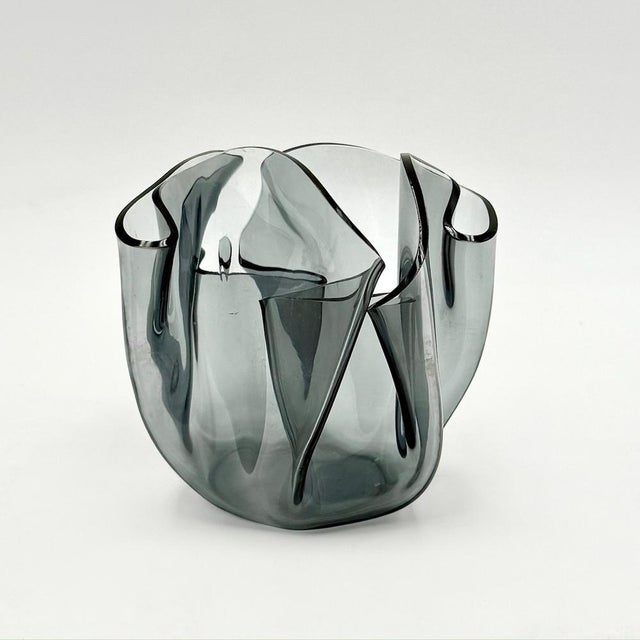 Guzzini Space Age Polymethacrylate Tissue Vase by Luigi Massoni for Fratelli Guzzini, 1970s For Sale - Image 4 of 12