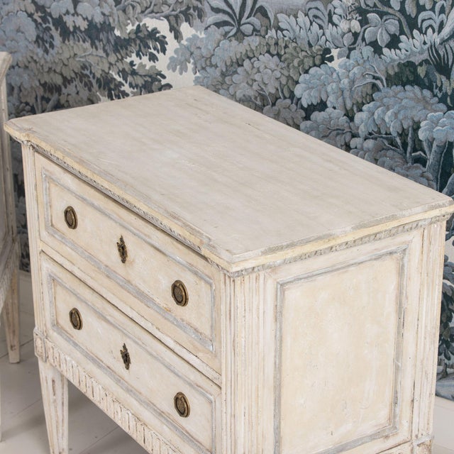 Pair of 19th C. Italian Neoclassical Style Painted Bedside Commodes For Sale - Image 10 of 18