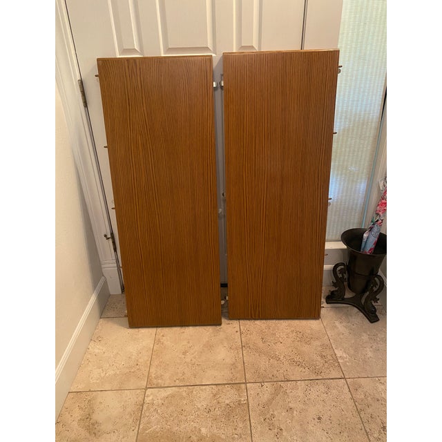 Vintage McGuire Round Extension Table For Sale In San Francisco - Image 6 of 14