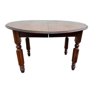 Antique Victorian Style Walnut Dining Table With 1 Leaf. For Sale