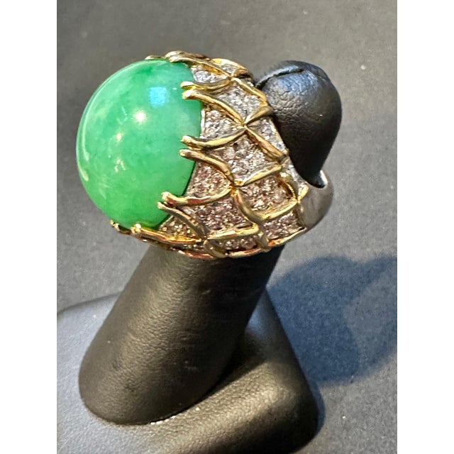 2020s Gia Certified 40ct Jadeite Jade & 4ct Diamond Cocktail Ring 18ky Gold No Treat For Sale - Image 5 of 8