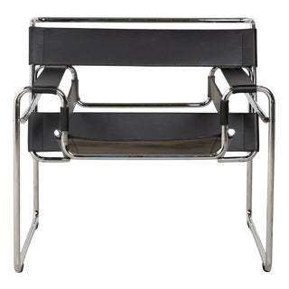 Wassily Chair in Leather Black by Marcel Breuer for Knoll International For Sale