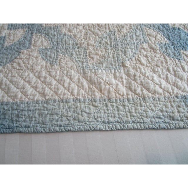 Drunkards Path Handmade Patchwork Quilt Blue White Faded Damaged Full Size Vintage 1940's For Sale - Image 16 of 18