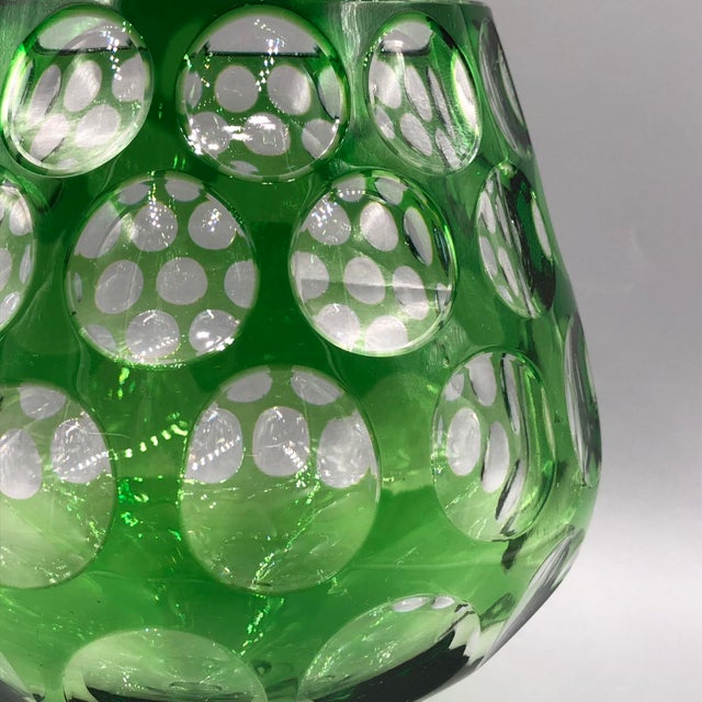 Mid-Century Modern Faceted Vase in Emerald Green attributed to a design by Karel Wünsch for Nový Bor, Bohemia, 1960s For Sale - Image 11 of 15