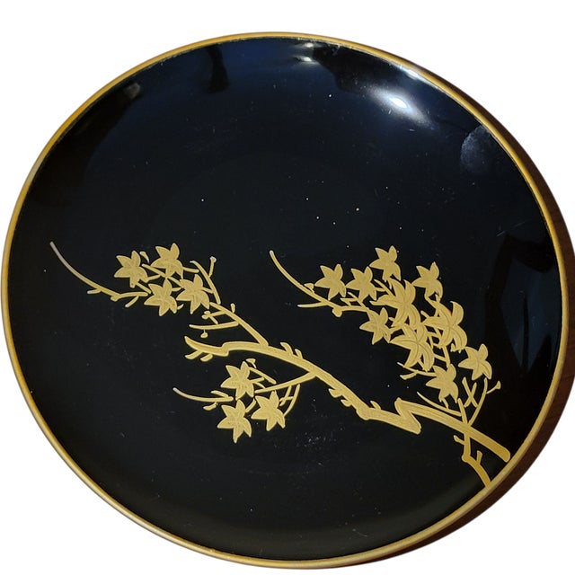 Set of Six Vintage Black Maki-E Lacquer Art Kyoto Japan Decorative Plates Hand Painted Gold Botanical Floral Patterns For Sale - Image 4 of 18