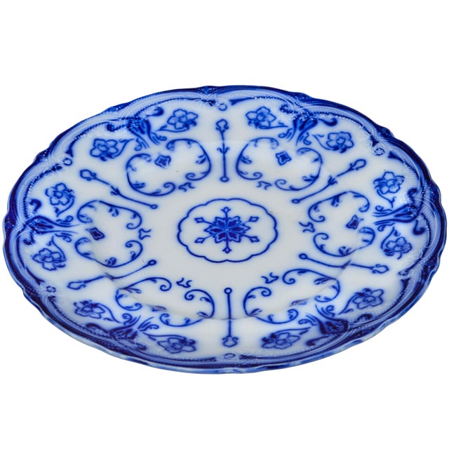 Late 19th Century Handmade English Blue-Patterned Porcelain Accent Plate For Sale - Image 4 of 7
