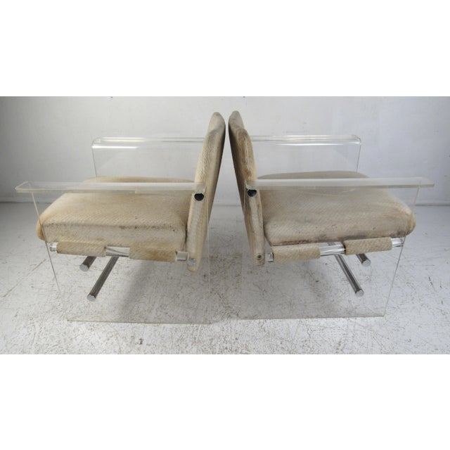 1960s Pair of Mid-Century Modern Lucite Pace Style Lounge Chairs - 2 Pieces For Sale In New York - Image 6 of 12