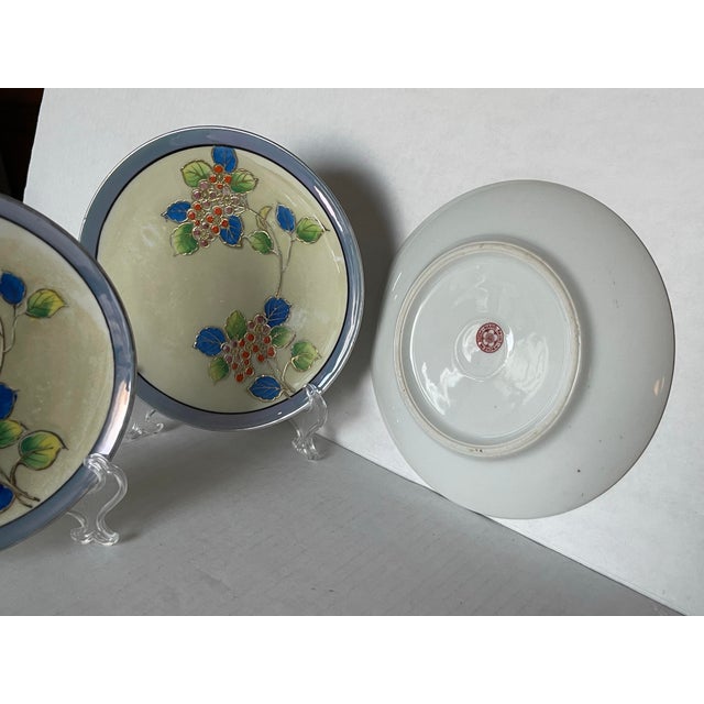Seyei Toki Co. Japanese Export Porcelain Moriage / Barbotine-Style Raised Enamel Satsuma-Influenced Floral Decoration Circa 1920s–1930 Set of 4 Plates For Sale In Los Angeles - Image 6 of 6