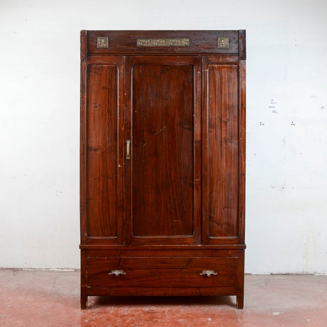 Early 20th Century Art Nouveau Wooden Wardrobe For Sale - Image 12 of 18